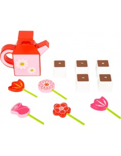 Fleurs en bois avec arrosoir 2